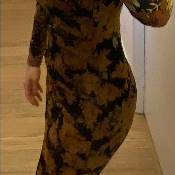 Dynamite velvet XS mini dress - Picture 2 of 5